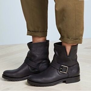 Frye Veronica Flex Short Engineer Boots Size 7